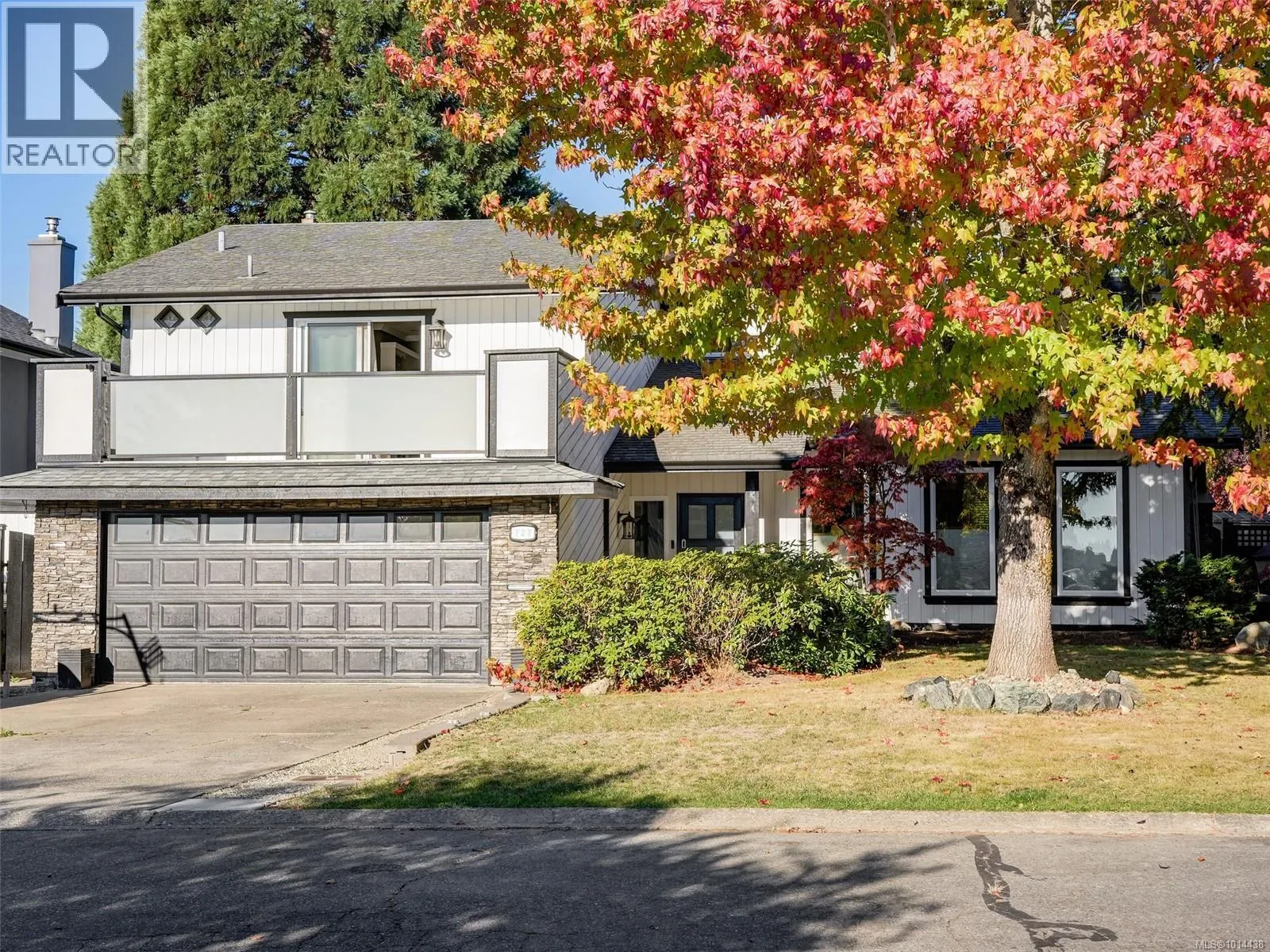 House for rent: 727 Paskin Way, Saanich, British Columbia V8Z 6N4