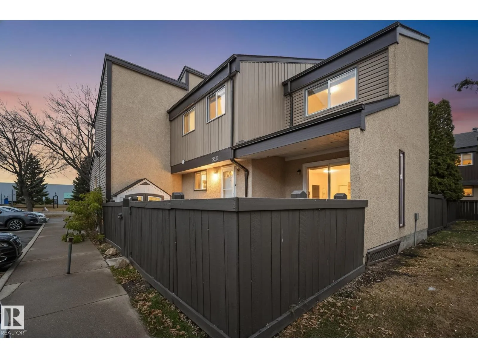 Row / Townhouse for rent: 7271 180 St Nw, Edmonton, Alberta T5T 3G1