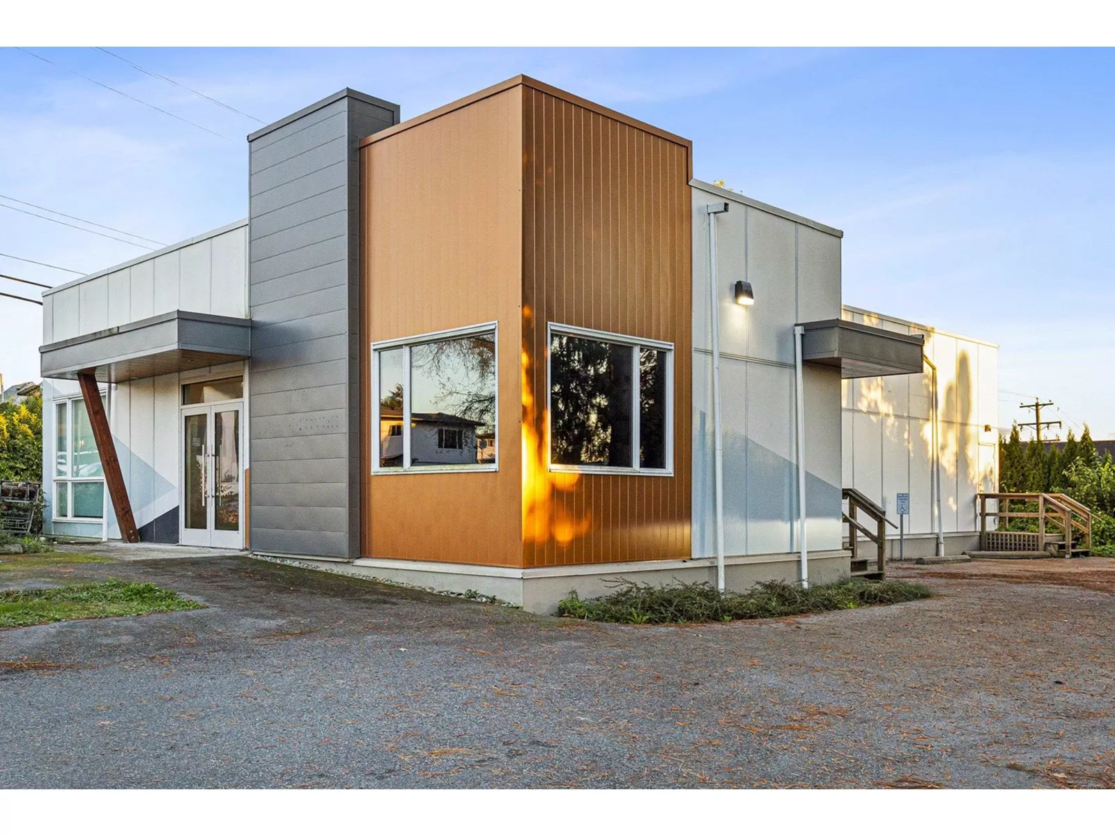 7291 Wren Street, Mission, British Columbia V2V 3B3