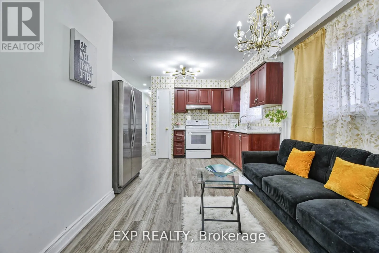 House for rent: 7292 Redfox Road, Mississauga, Ontario L4T 2L8