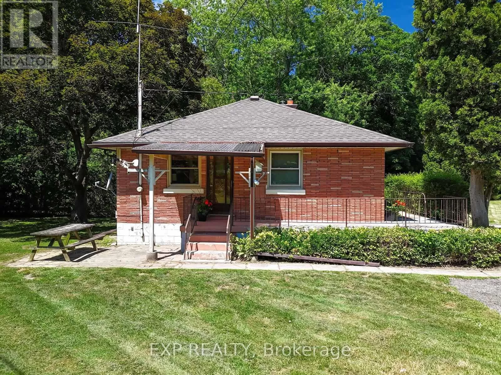 House for rent: 73 & 77 Maud Street, Ingersoll, Ontario N5C 1E7