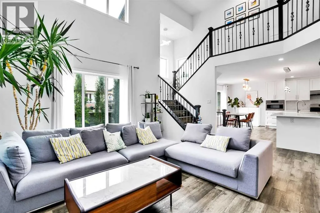 House for rent: 73 Elkton Way Sw, Calgary, Alberta T3H 4Y9