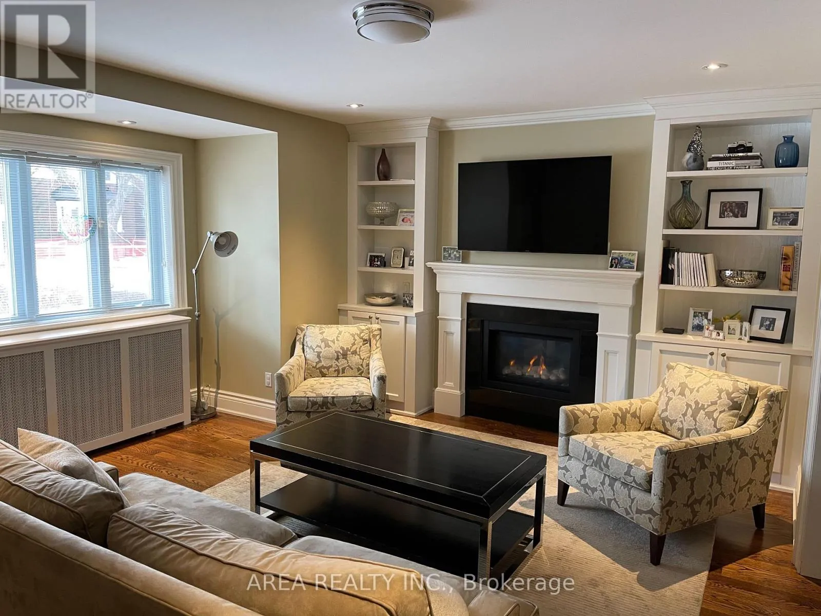 Triplex for rent: 73 Humewood Drive, Toronto, Ontario M6C 2W3