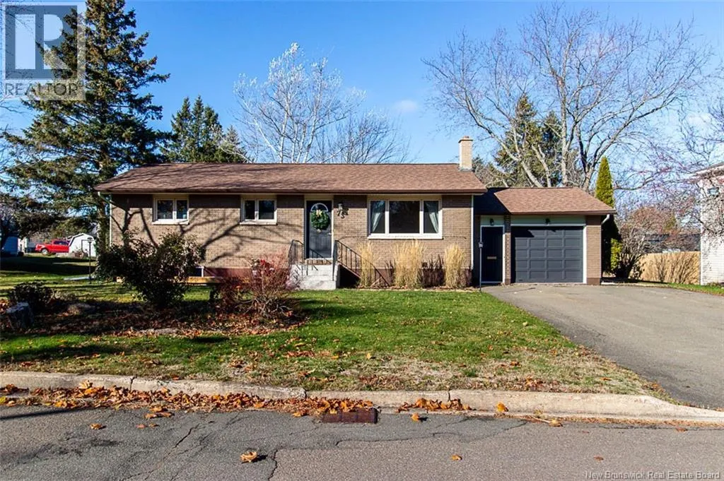 73 Laurelle Avenue, Moncton, New Brunswick E1G 1G2