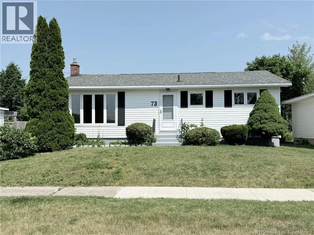 House for rent: 73 Weyburn Road, Moncton, New Brunswick E1A 5M5