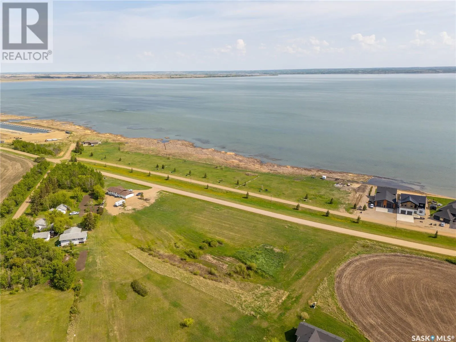 Unknown for rent: 730 Lakeshore Drive, Meota, Saskatchewan S0M 1X0