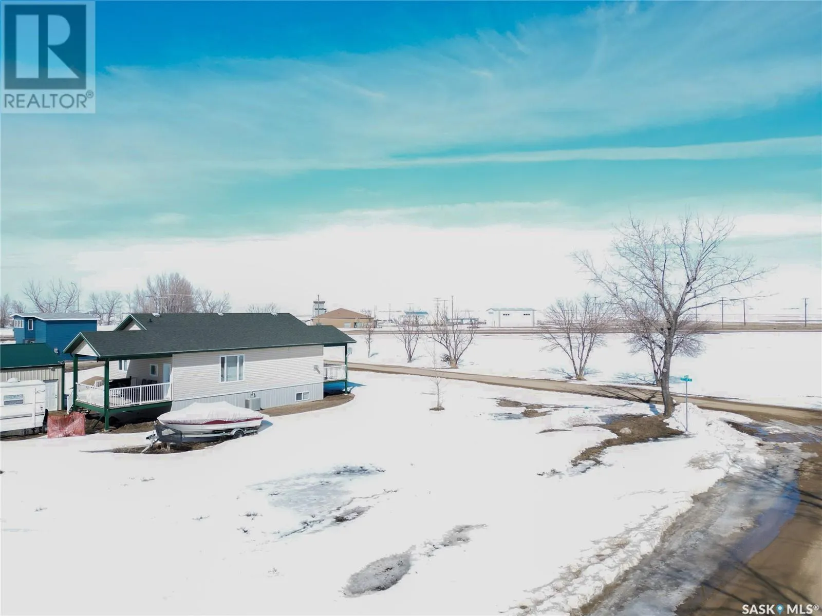 Unknown for rent: 731 Pfeffer Avenue, Elbow, Saskatchewan S0H 1J0