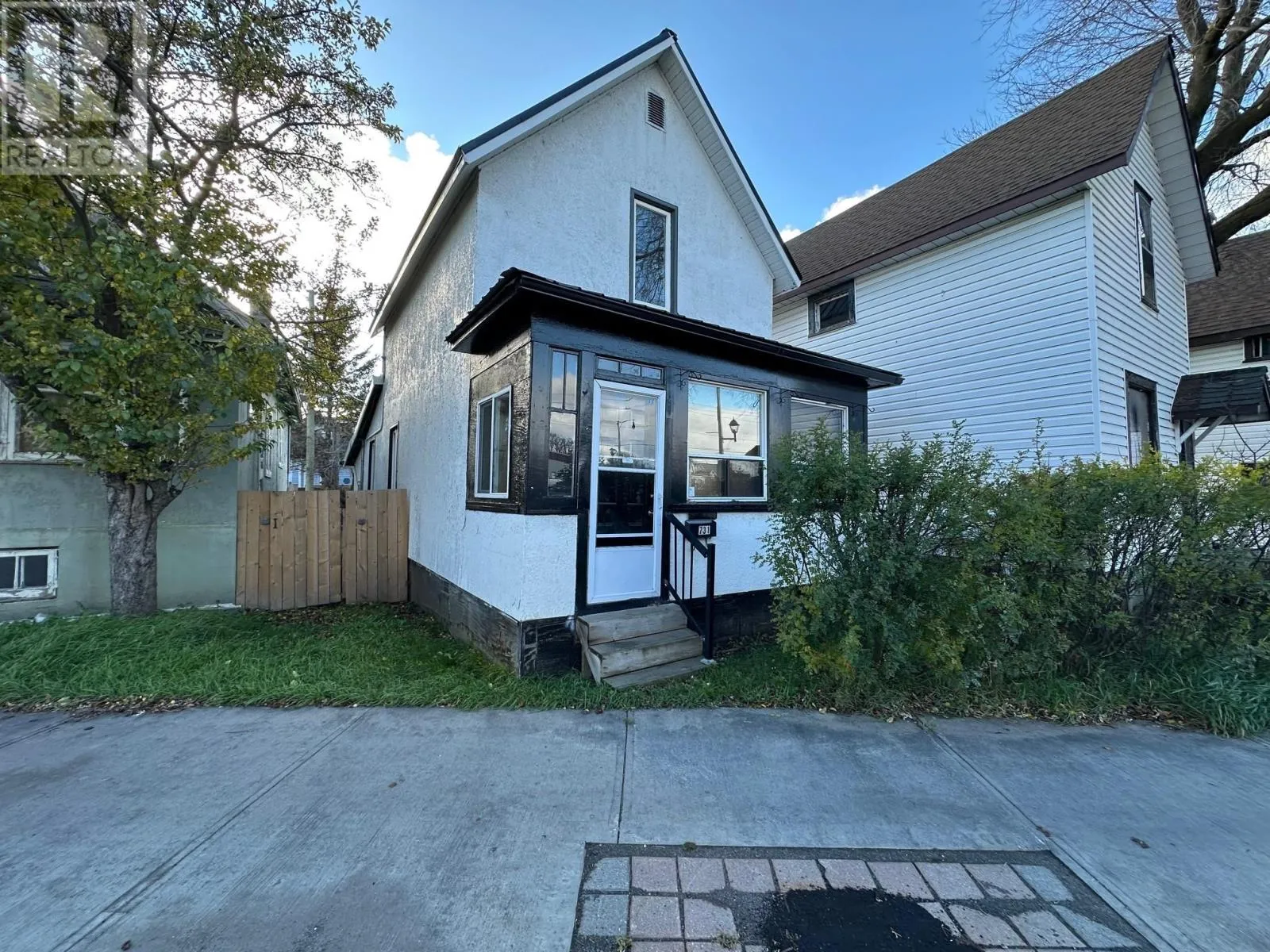731 Simpson St, Thunder Bay, Ontario P7C 3K2