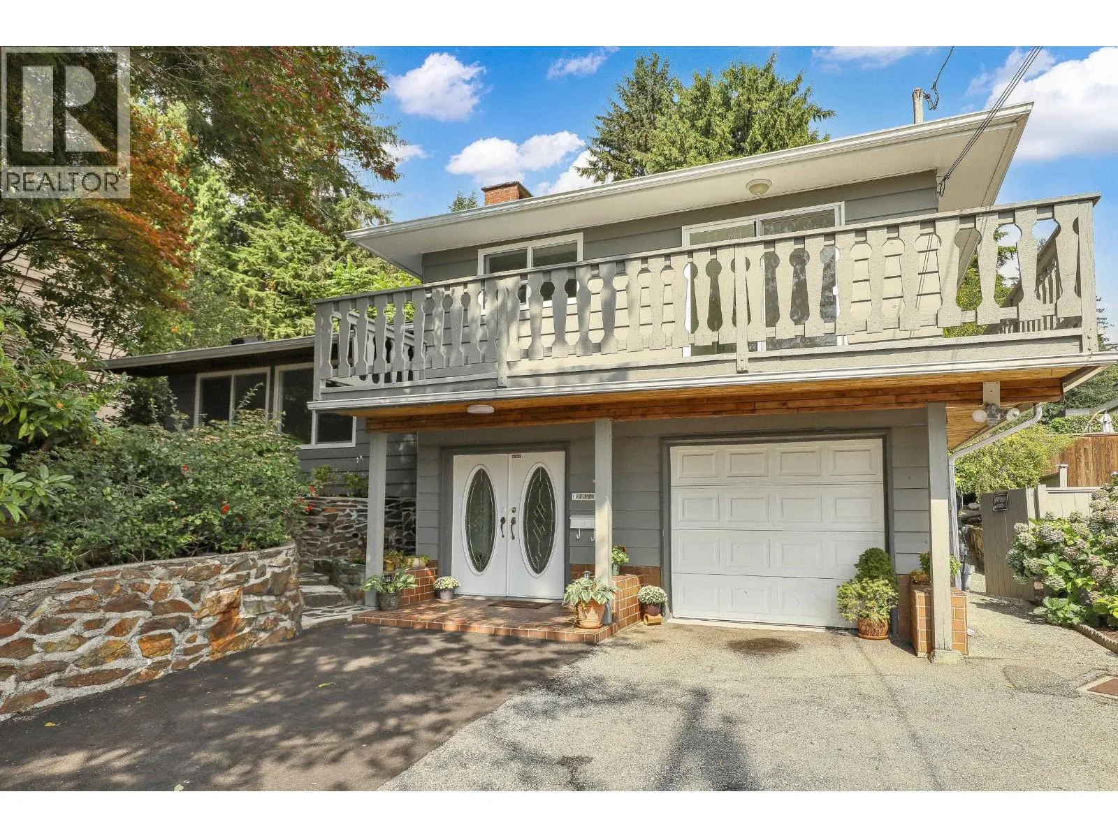 House for rent: 732 E 29th Street, North Vancouver, British Columbia V7K 1B3