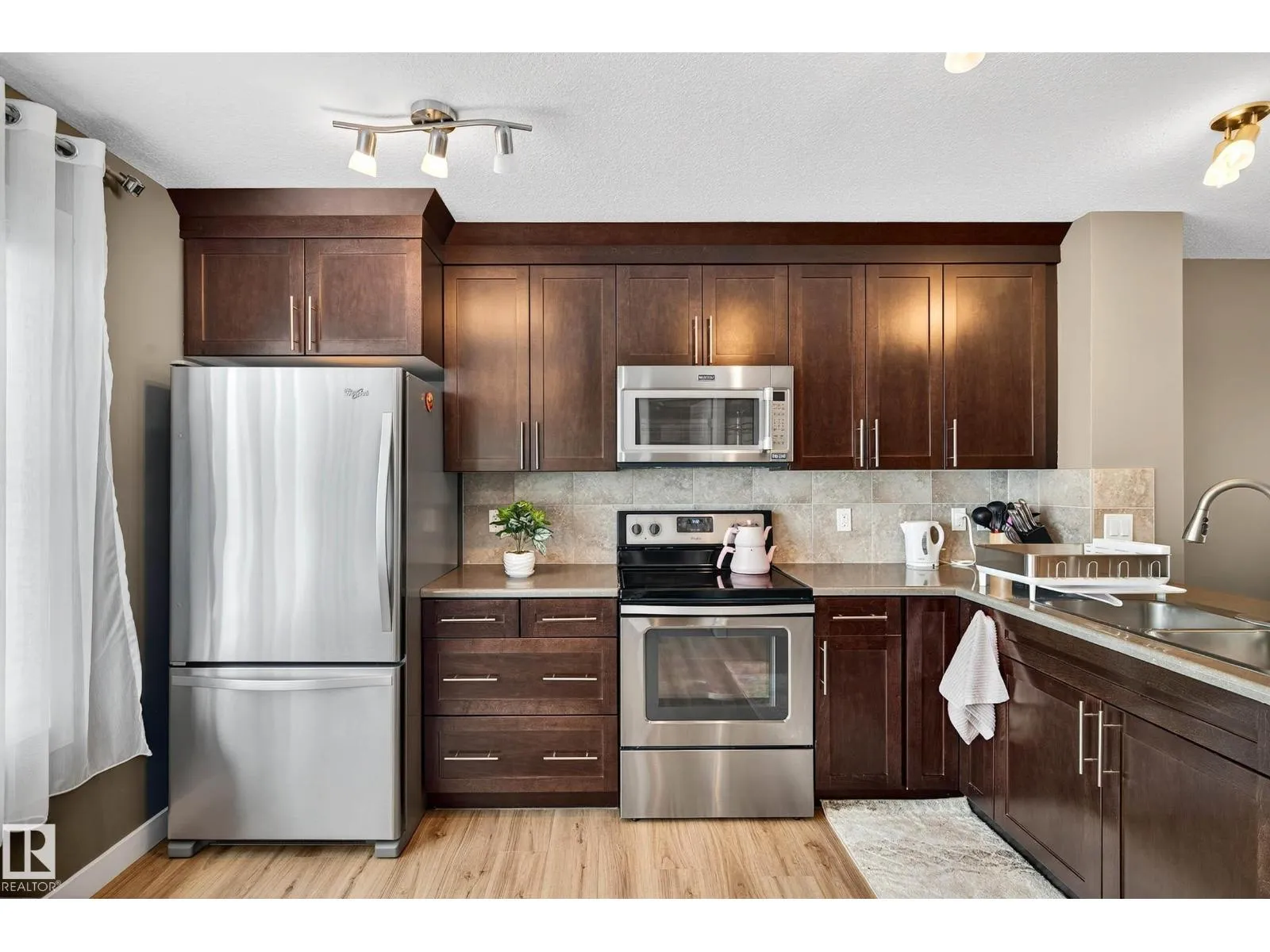 Row / Townhouse for rent: 7327 Edgemont Wy Nw, Edmonton, Alberta T6M 0S1