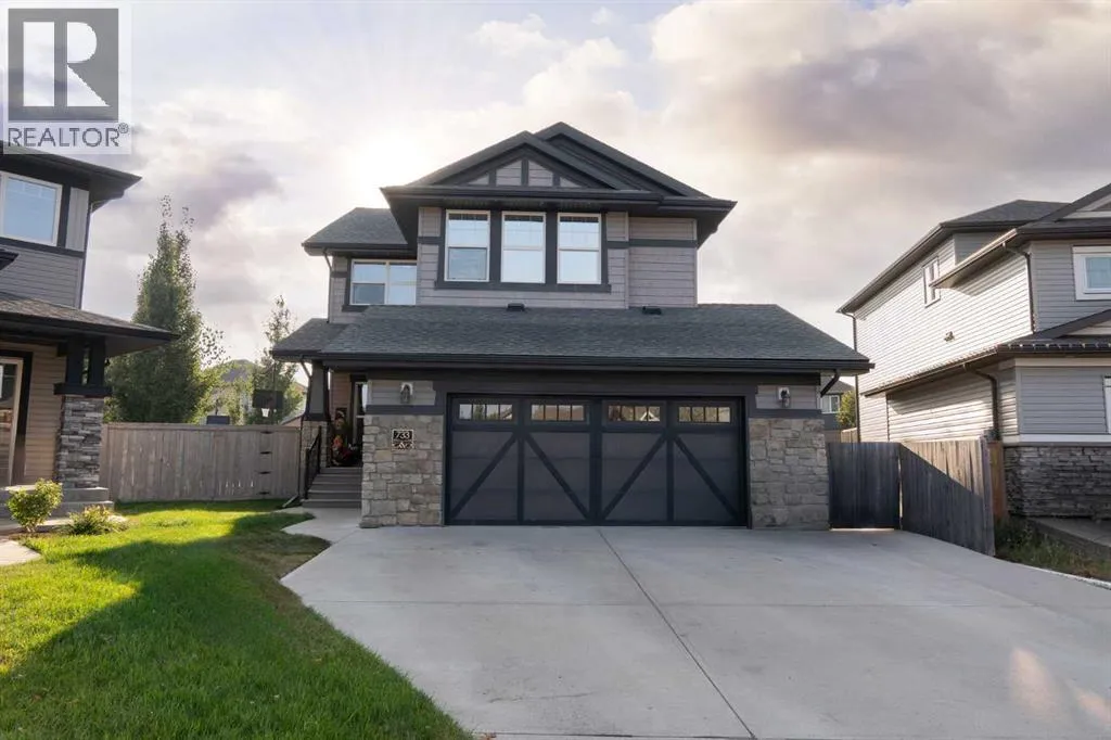 House for rent: 733 Twinriver Loop W, Lethbridge, Alberta T1J 5E1