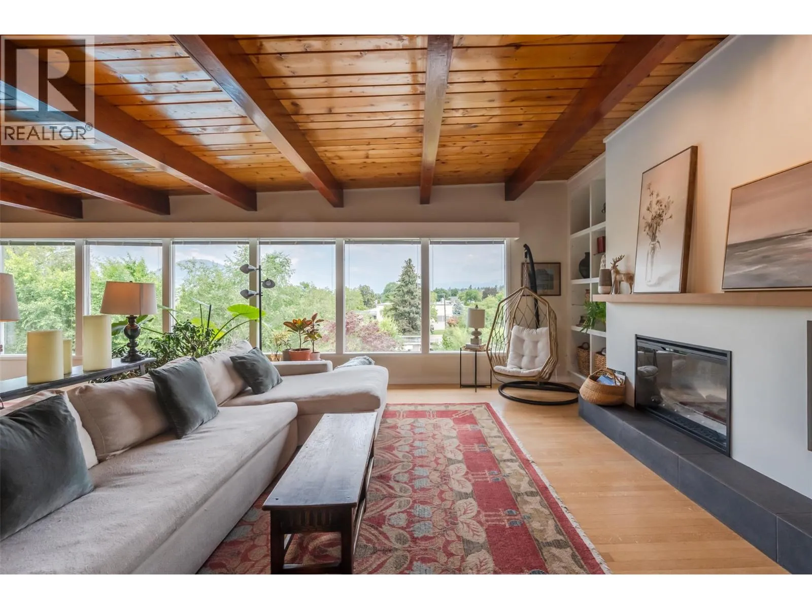 House for rent: 735 Ross Avenue, Penticton, British Columbia V2A 3A5