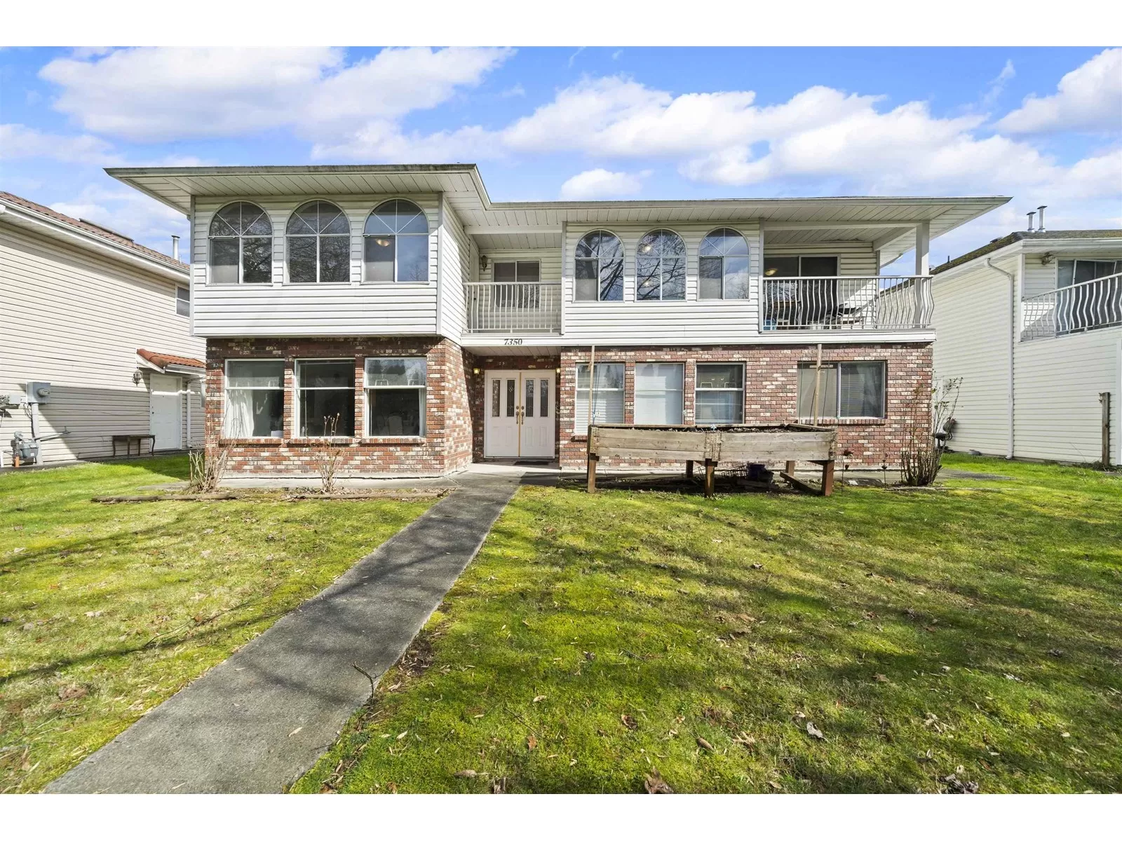 House for rent: 7350 138 Street, Surrey, British Columbia V3W 5H2