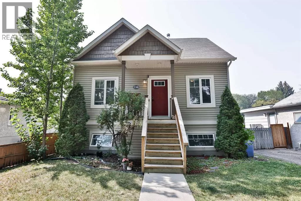 House for rent: 738 18 Street N, Lethbridge, Alberta T1H 3G8