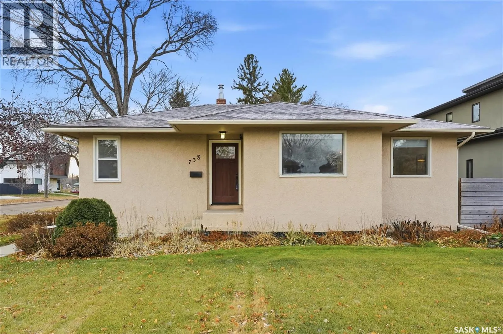 House for rent: 738 3rd Street E, Saskatoon, Saskatchewan S7H 1M3