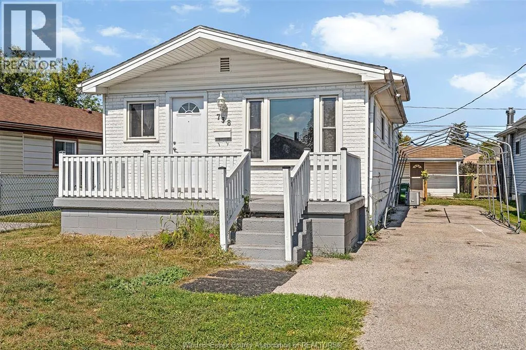 House for rent: 738 Stanley, Windsor, Ontario N8X 3B5