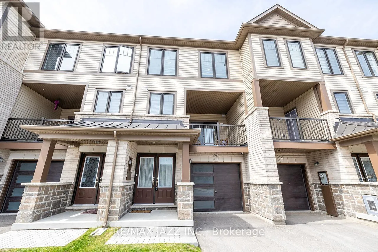 Row / Townhouse for rent: 74 Ambereen Place, Clarington, Ontario L1C 7H5