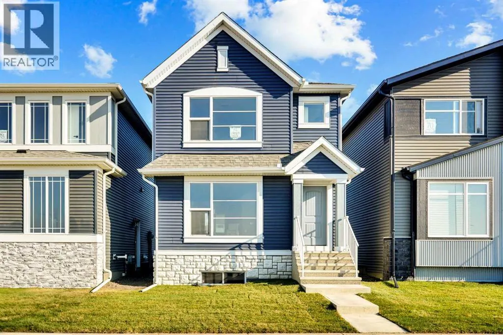 House for rent: 74 Corner Glen Grove Ne, Calgary, Alberta T3N 2S9