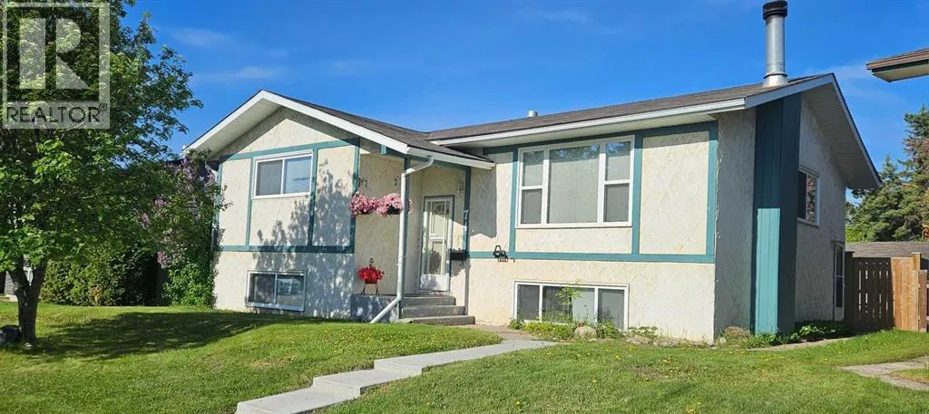 House for rent: 74 Nichols Crescent, Red Deer, Alberta T4P 1P6