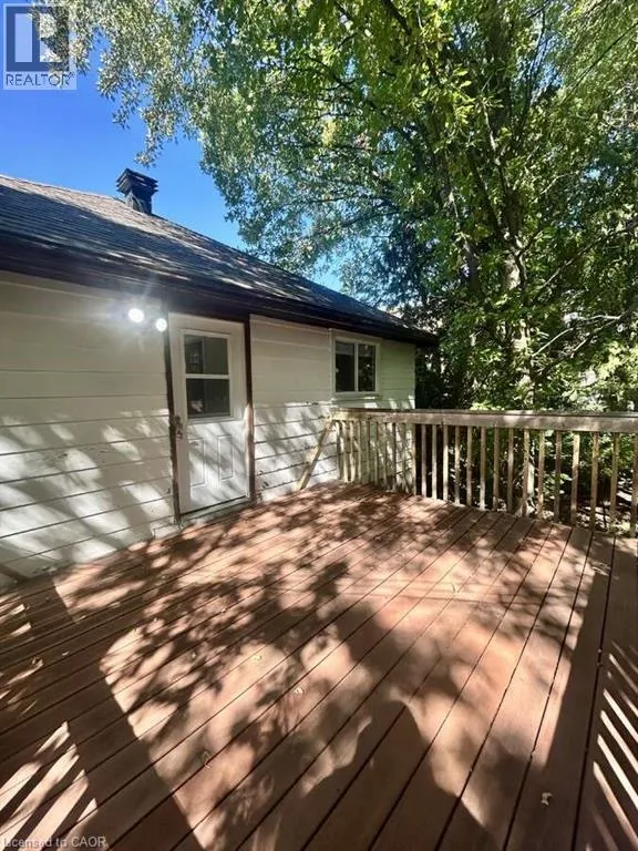 Duplex for rent: 740 Charlotte Street, Sudbury, Ontario P3E 4C3