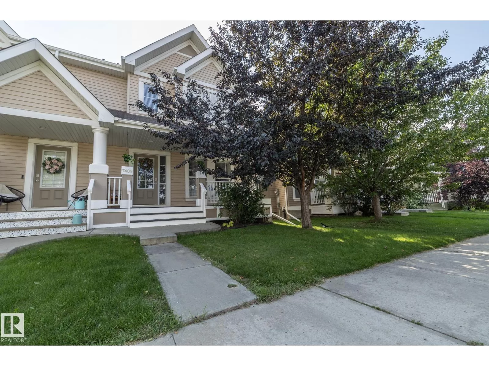 Duplex for rent: 7409 22 Ave Sw, Edmonton, Alberta T6X 0V6