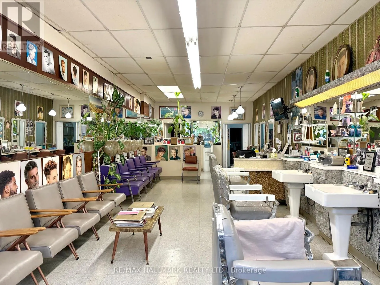 741 Queen Street E, Toronto, Ontario M4M 1H3