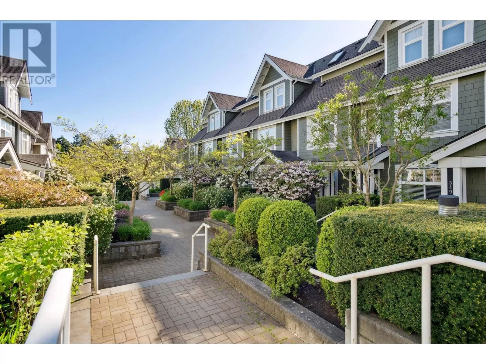 Row / Townhouse for rent: 7411 Columbia Street, Vancouver, British Columbia V5X 4X4