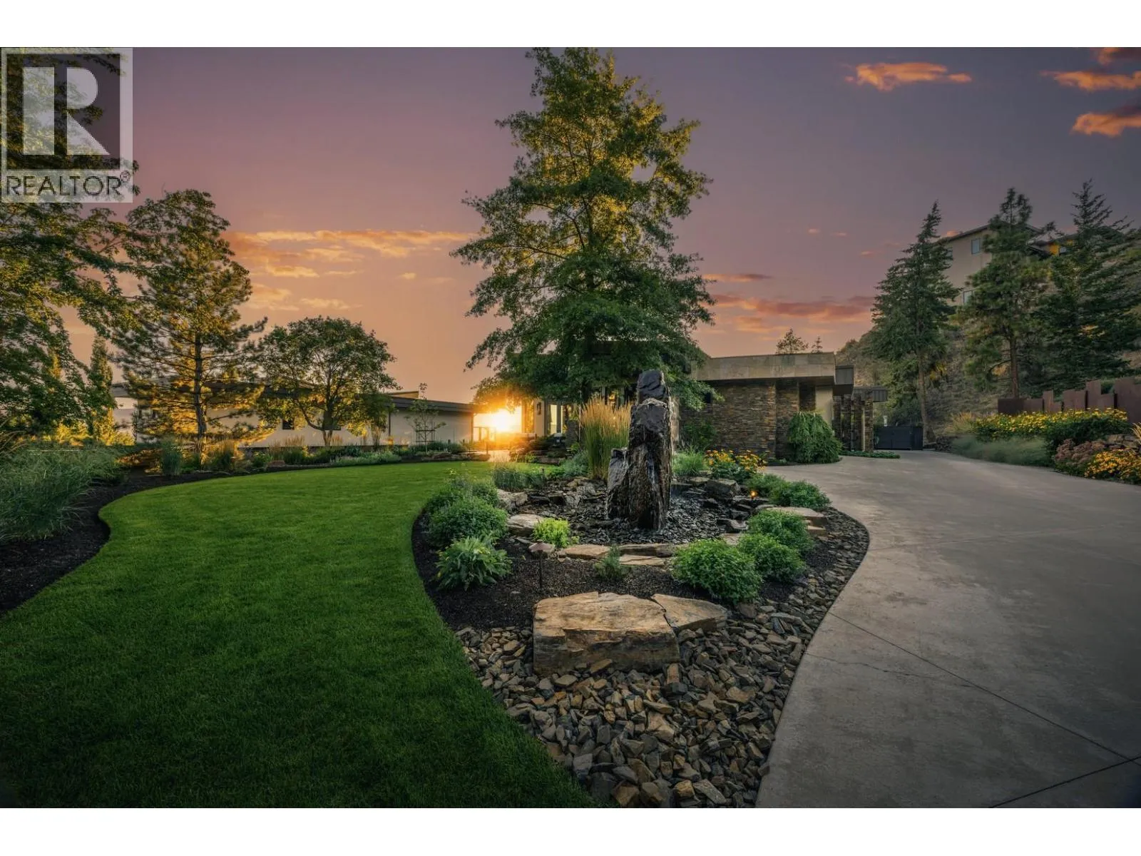 House for rent: 742 Highpointe Place, Kelowna, British Columbia V1V 2Y3