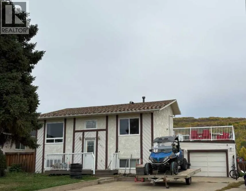 House for rent: 7421 98b Street, Peace River, Alberta T8S 1B5