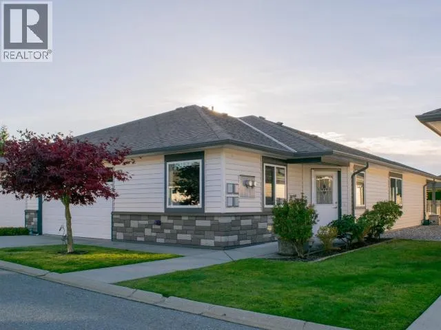 Duplex for rent: 7-4415 Manson Ave, Powell River, British Columbia V8A 0A5