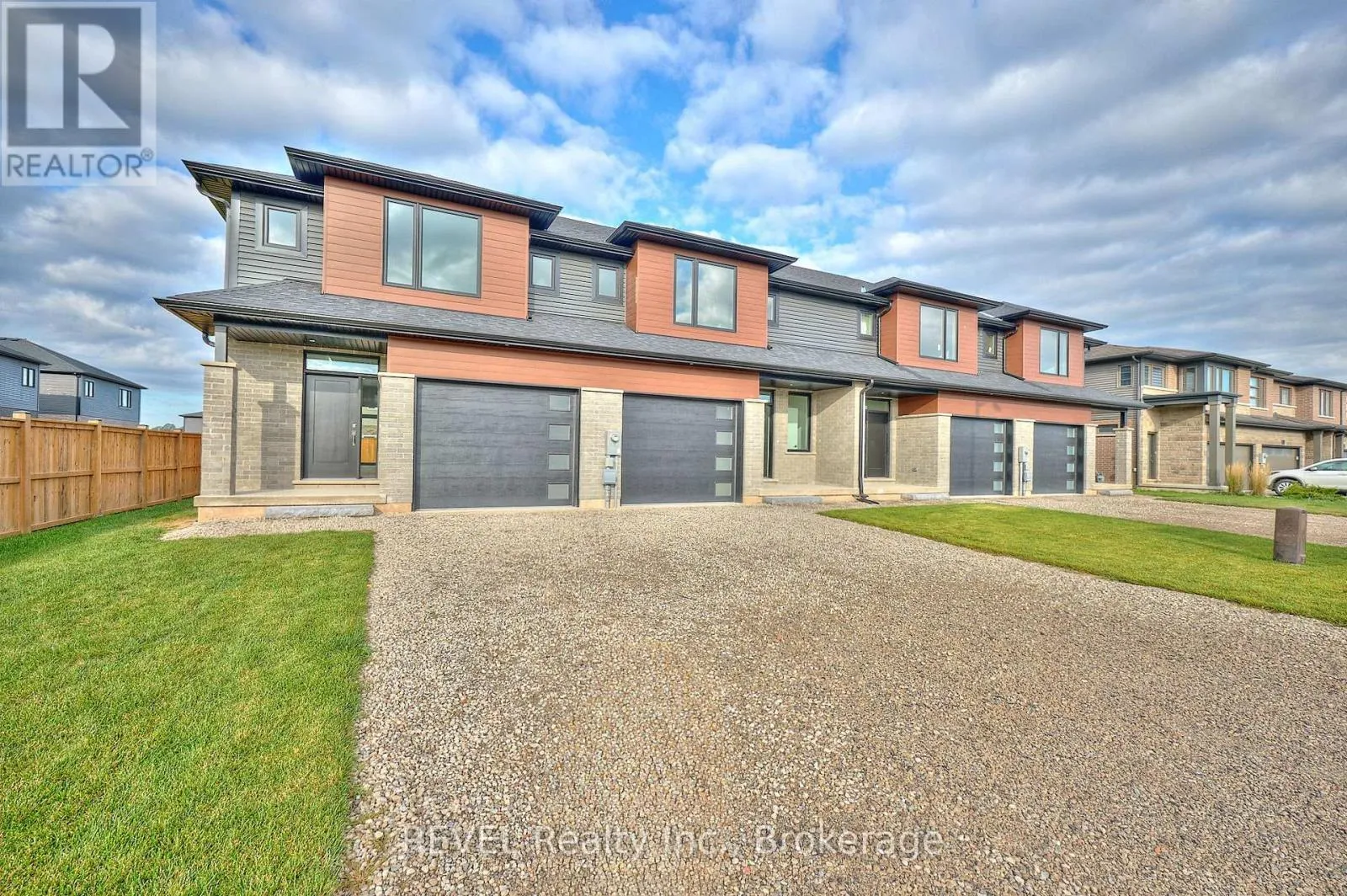 Row / Townhouse for rent: 7445 Matteo Drive, Niagara Falls, Ontario L2H 3T3