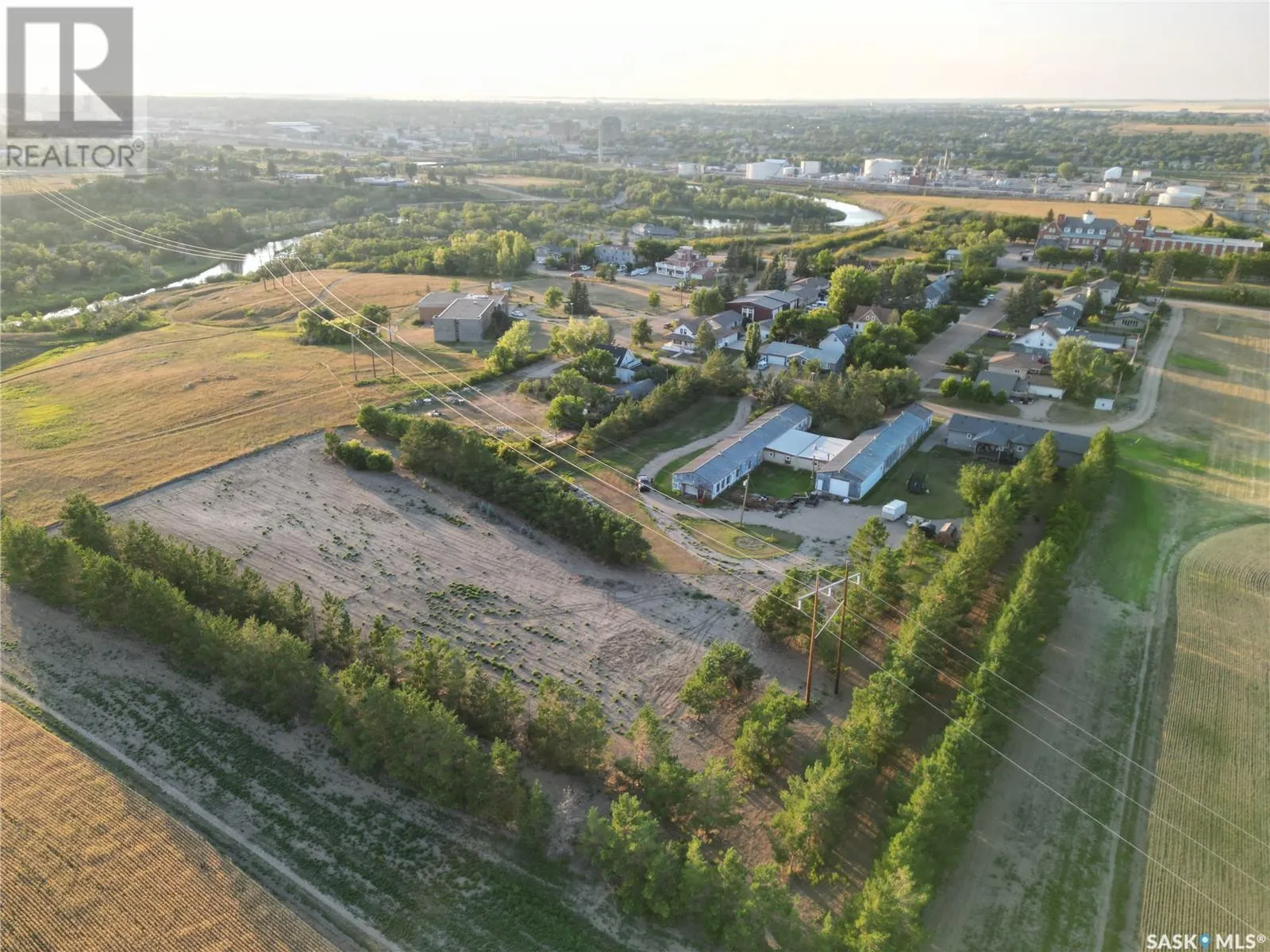 Unknown for rent: 745-751 Victoria Street E, Moose Jaw, Saskatchewan S6H 6A5