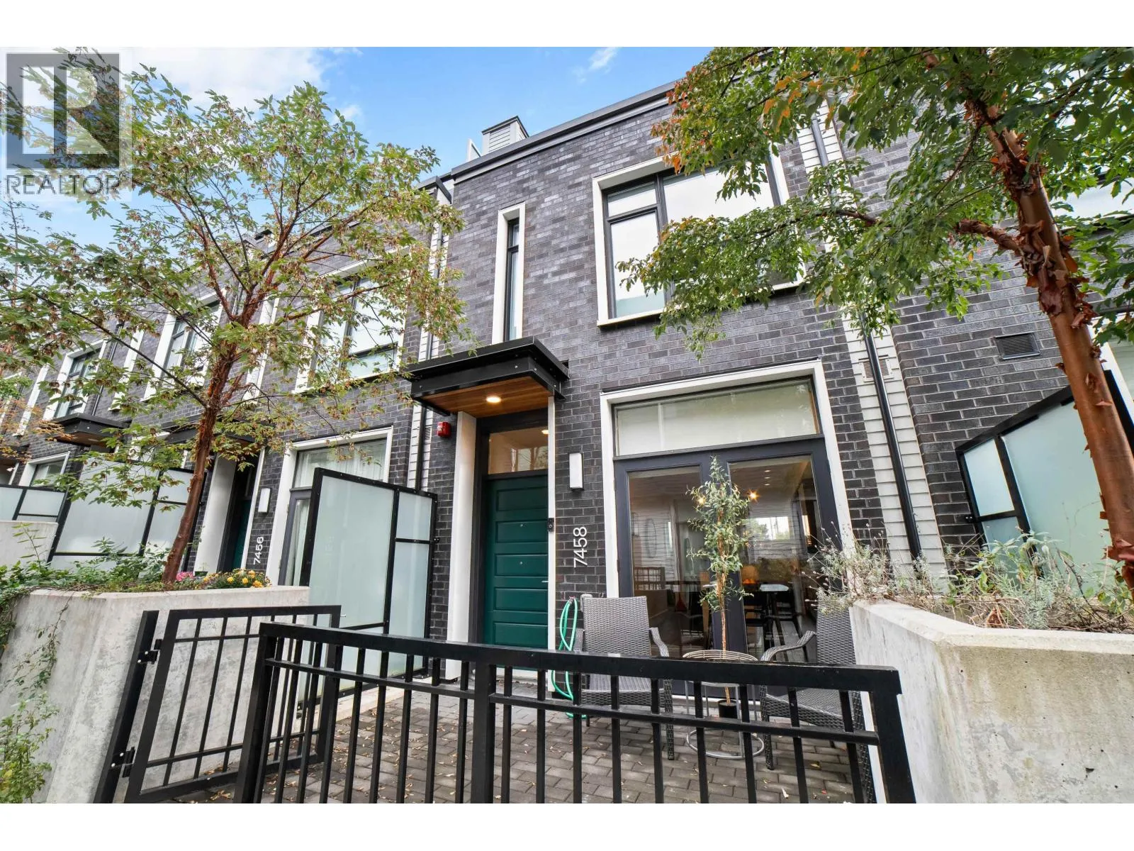 Row / Townhouse for rent: 7458 Granville Street, Vancouver, British Columbia V6P 0G1