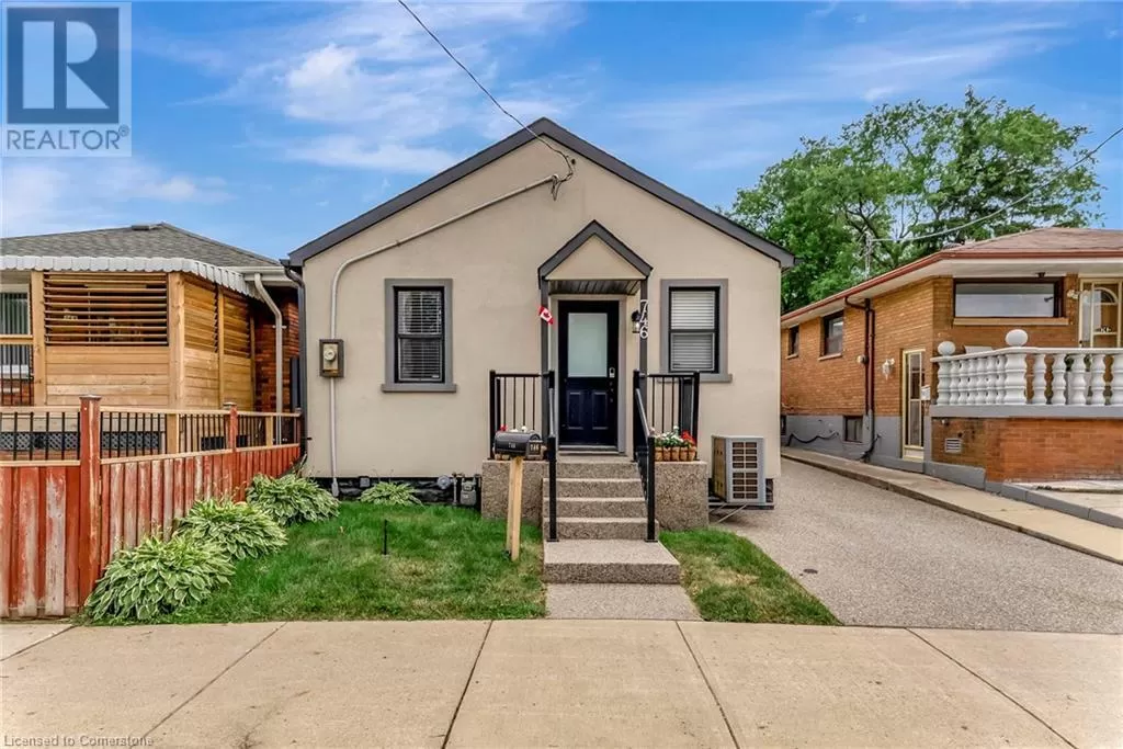 House for rent: 746 Roxborough Avenue, Hamilton, Ontario L8H 1S8