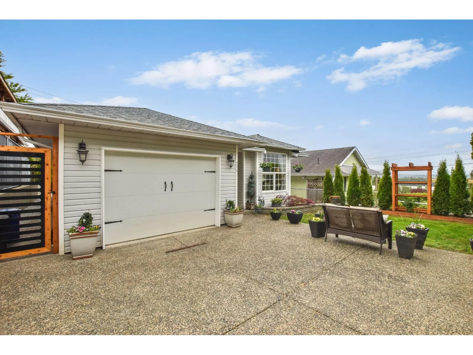 House for rent: 7461 Murray Street, Mission, British Columbia V2V 4A8