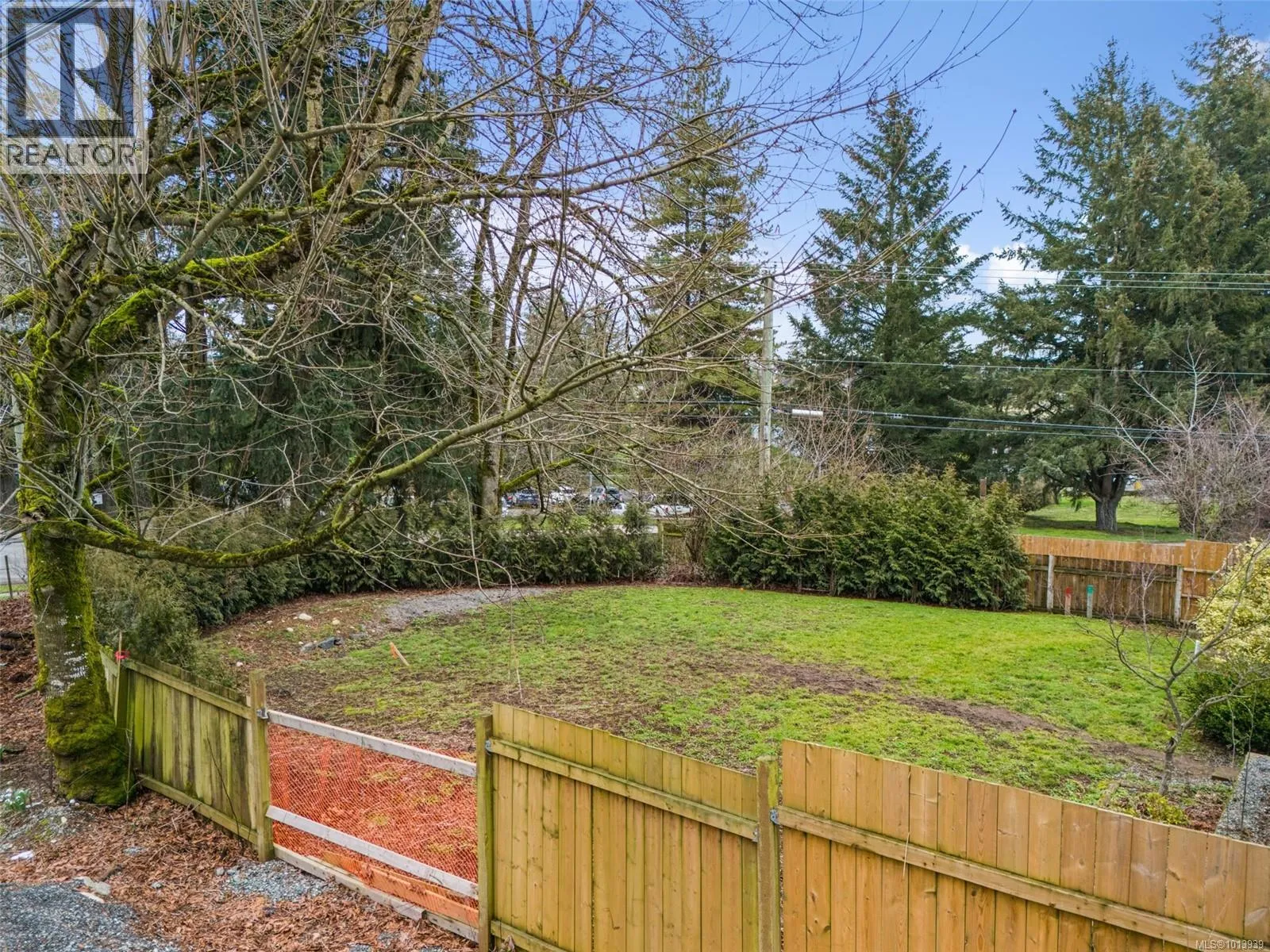 7471 Veyaness Rd, Central Saanich, British Columbia V8M 1W2
