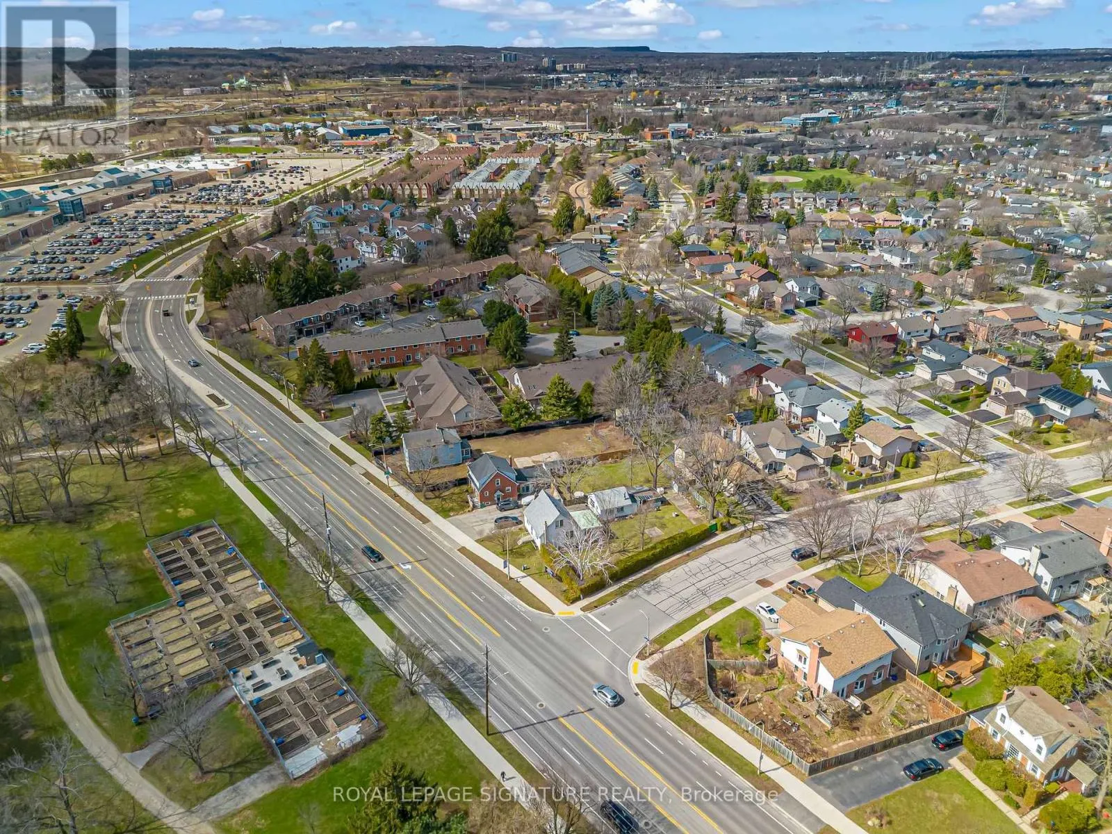 House for rent: 749 Maple Avenue, Burlington, Ontario L7S 2K1