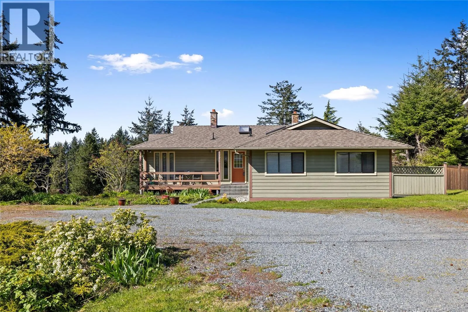 House for rent: 7496 Clark Cres, Lantzville, British Columbia V0R 2H0