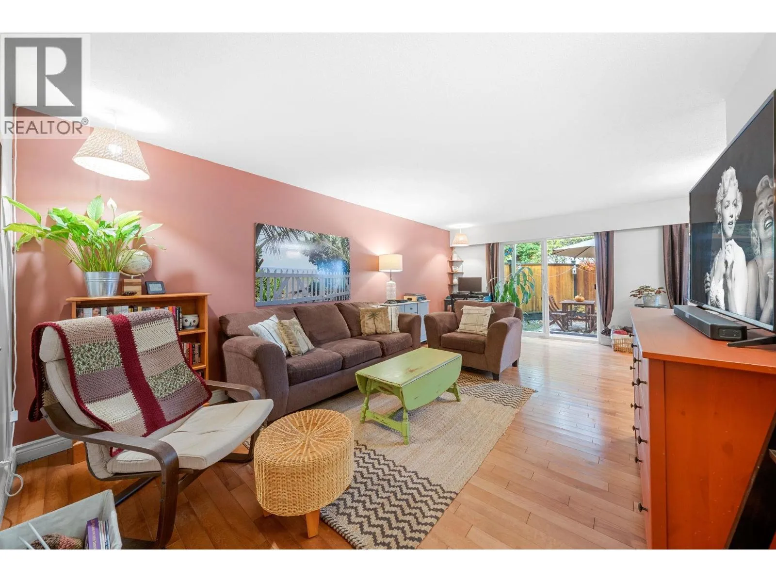 Apartment for rent: 75 1034 Premier Street, North Vancouver, British Columbia V7J 2H2