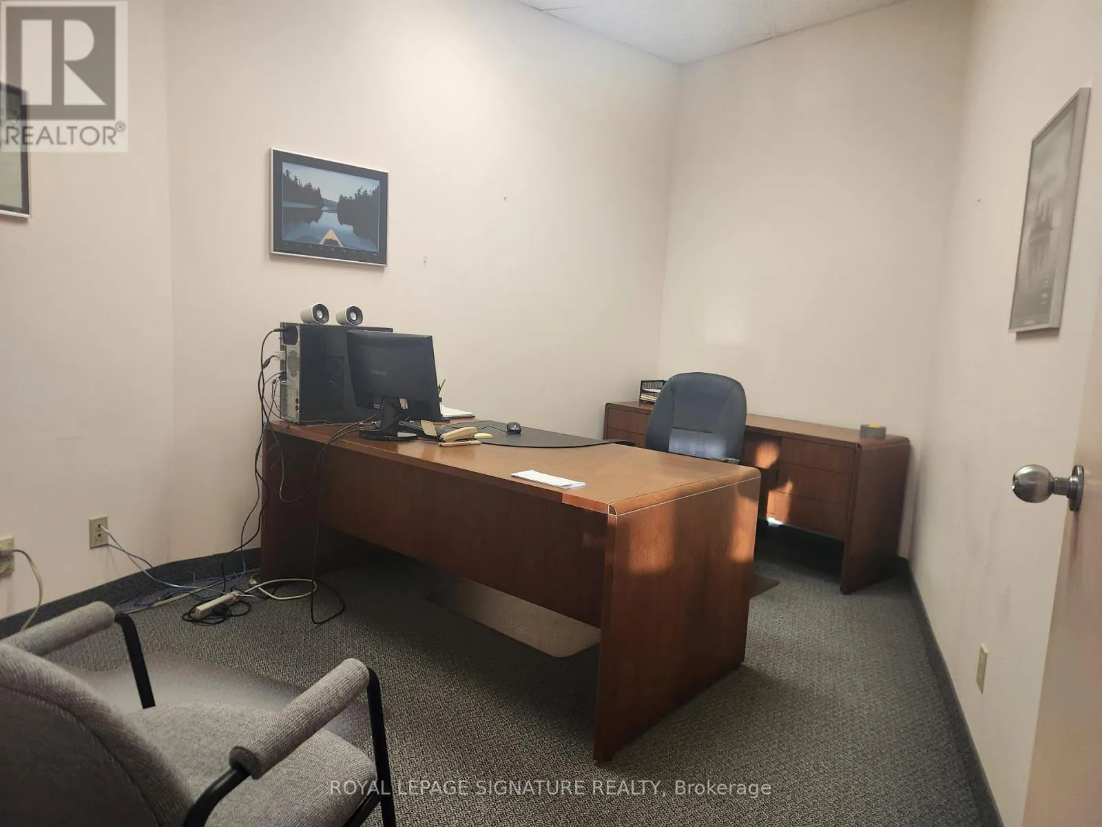 Offices for rent: 75 - 556 Edward Avenue, Richmond Hill, Ontario L4C 9Y5