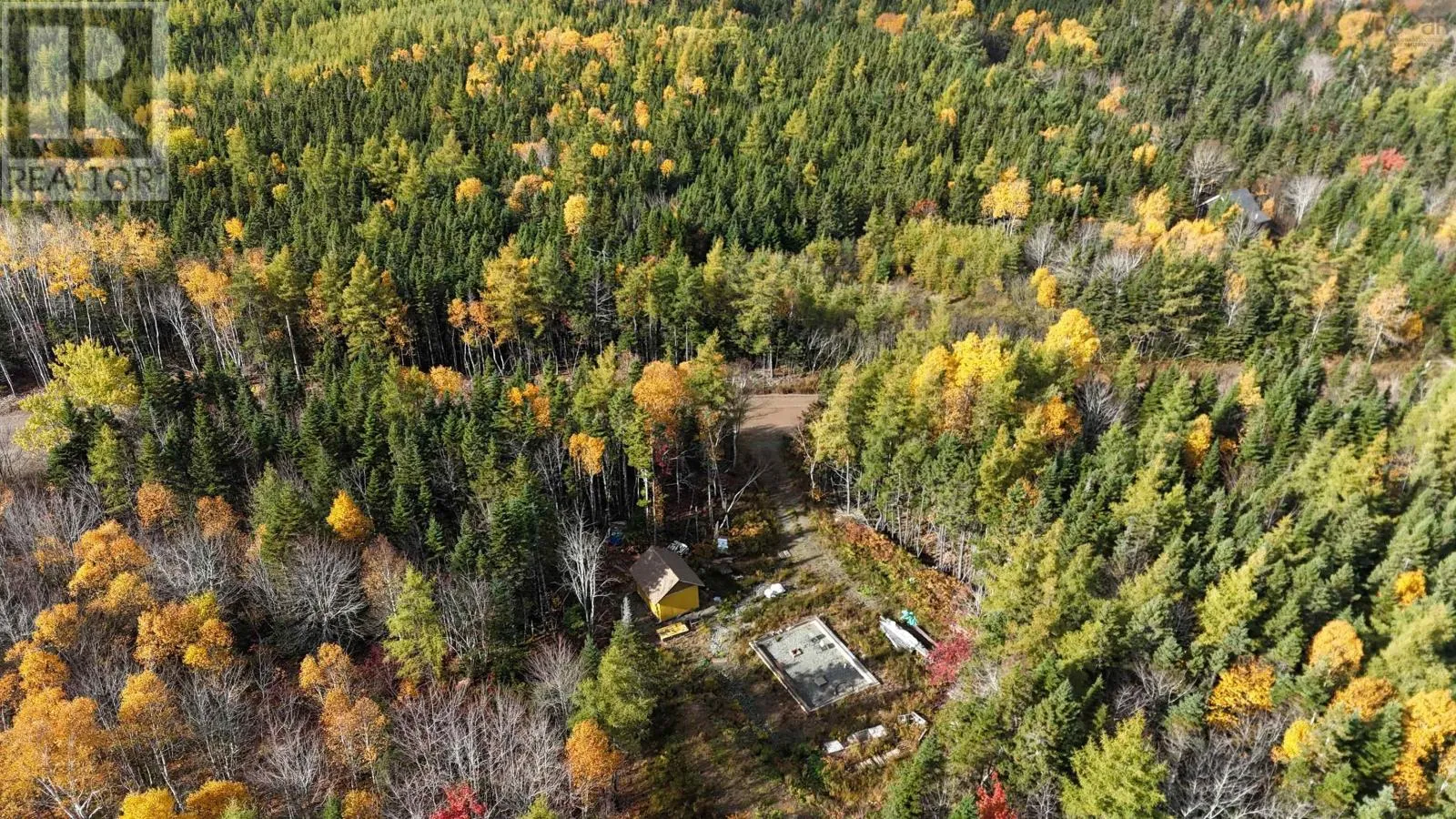 75 Evanston Rd, Cleveland, Nova Scotia B0E 1J0