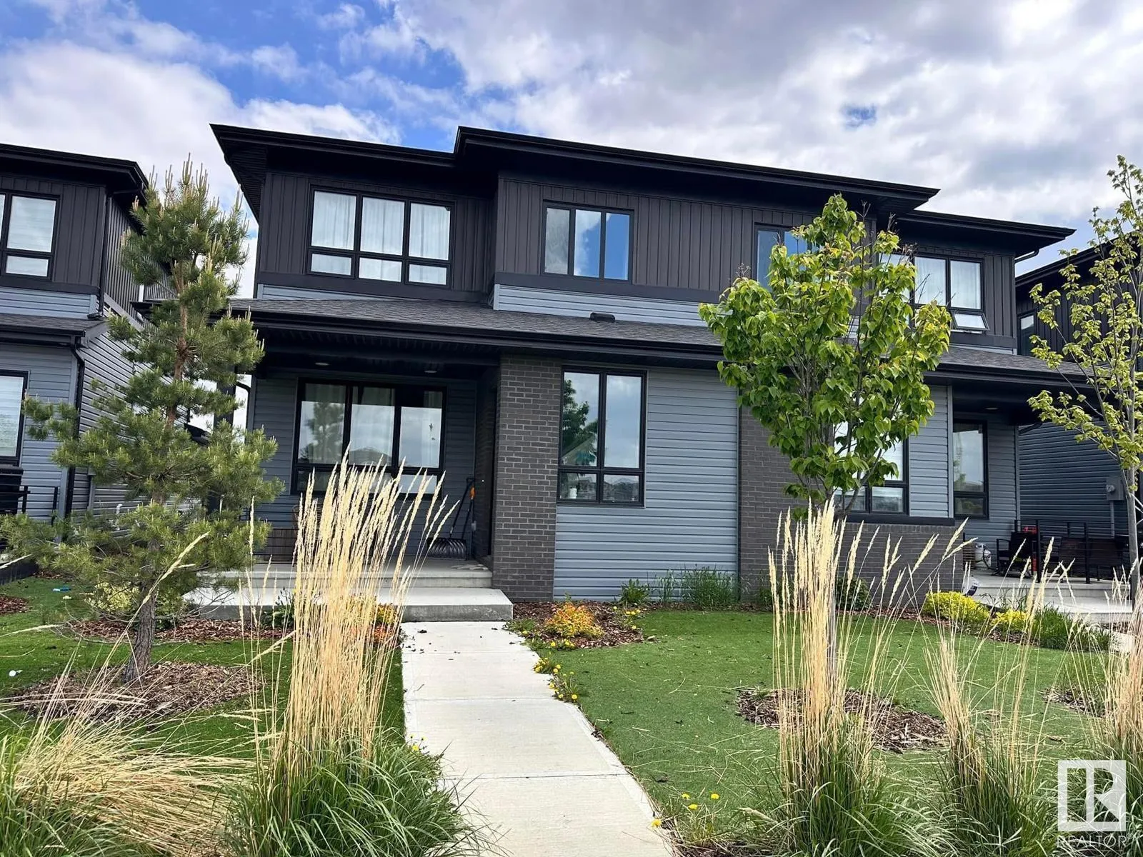 Duplex for rent: 75 Greenfield Li, Fort Saskatchewan, Alberta T8L 0Y1