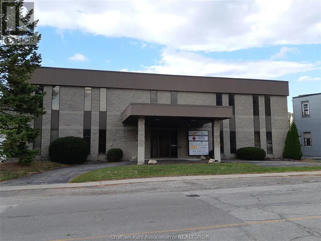 75 Thames Street, Chatham, Ontario N7L 1S4