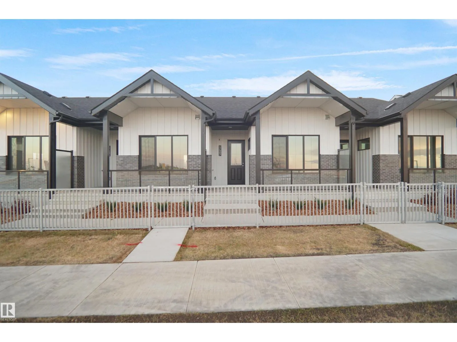 Row / Townhouse for rent: 7507 Observer Ln Nw, Edmonton, Alberta T5G 2S5