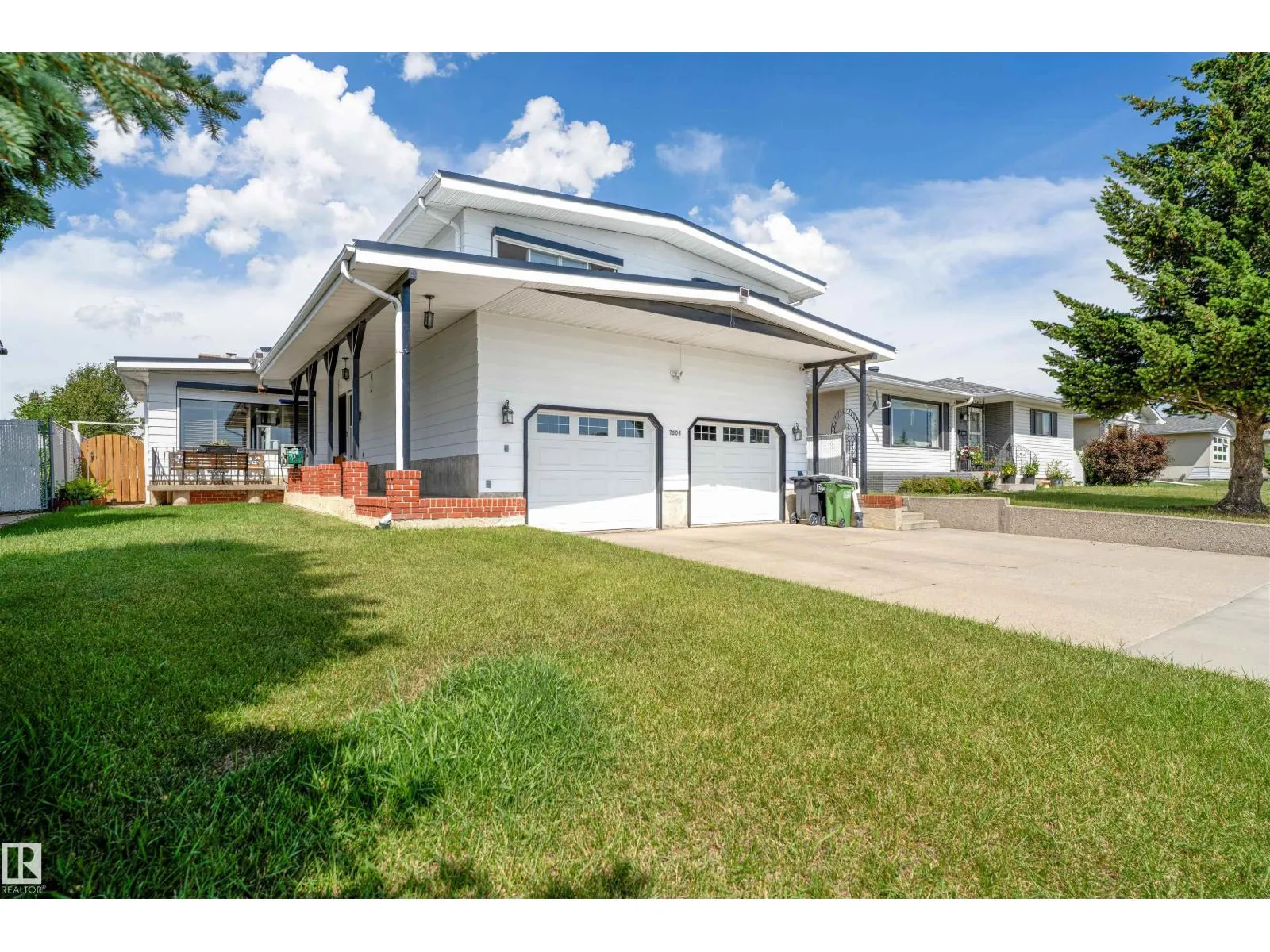 House for rent: 7508 147 Av Nw, Edmonton, Alberta T5C 2T2