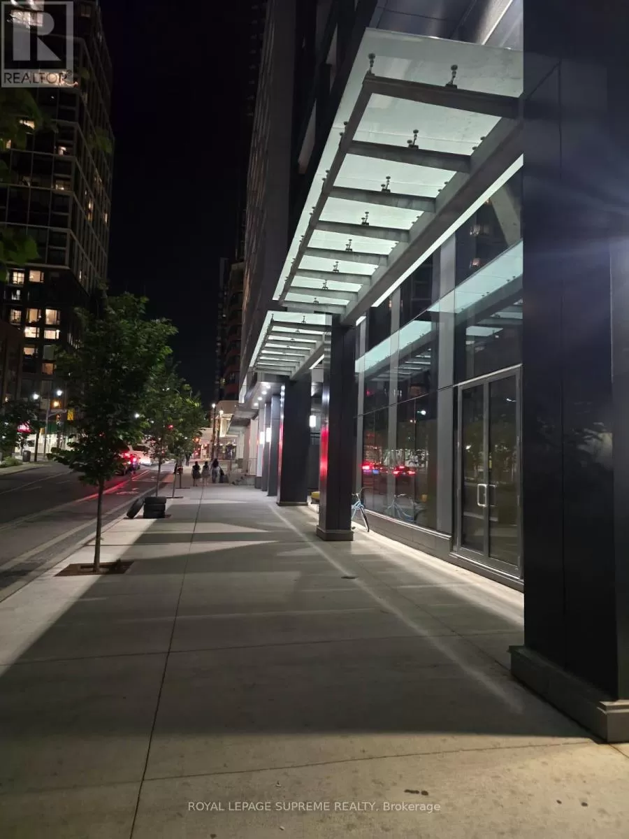 Apartment for rent: 751 - 121 Lower Sherbourne Street, Toronto, Ontario M5A 0W8