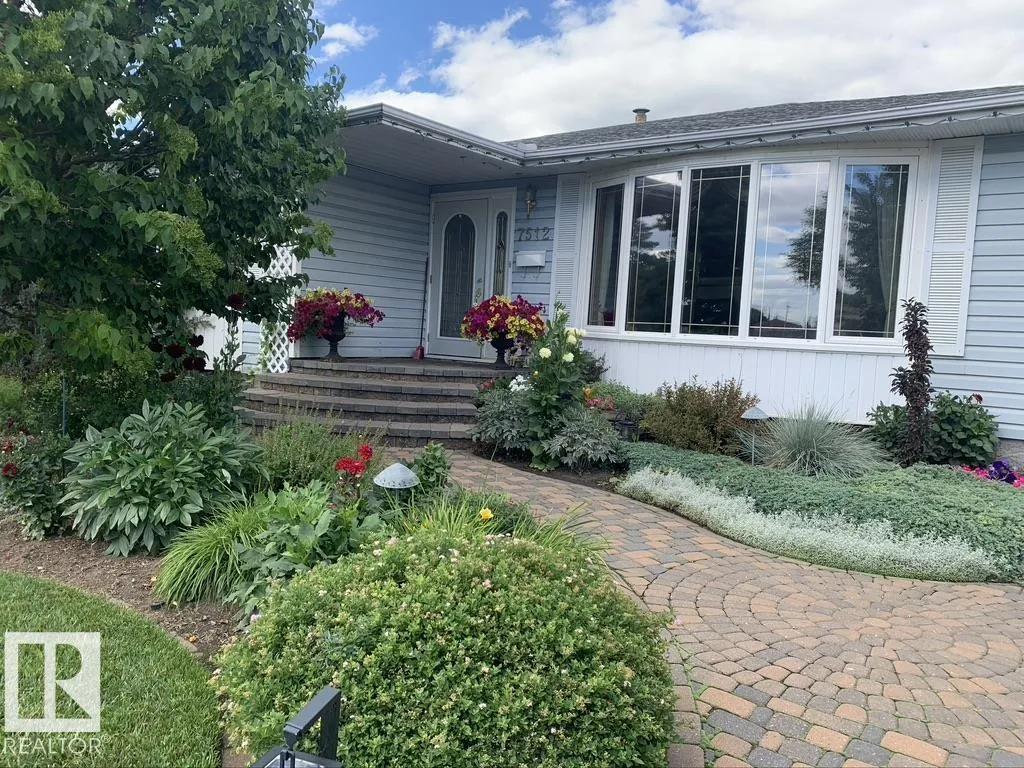 House for rent: 7512 129a Av Nw Nw, Edmonton, Alberta T5C 1W9