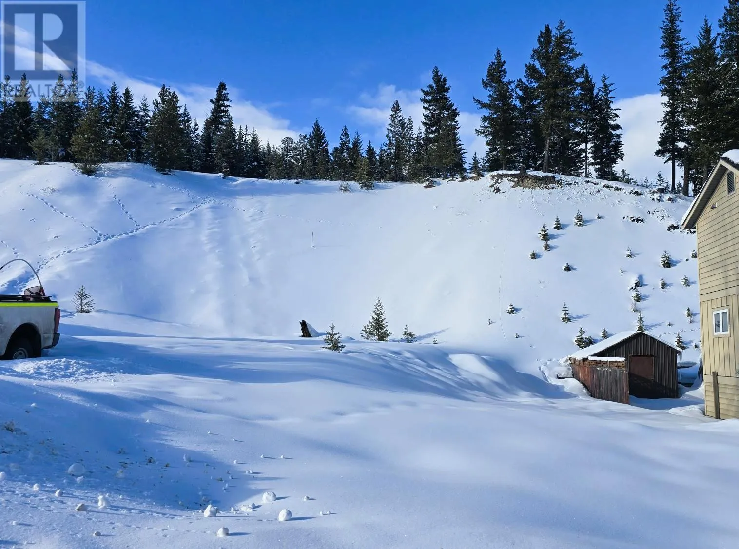 Other for rent: 754 Balmer Crescent, Elkford, British Columbia V0B 1H0