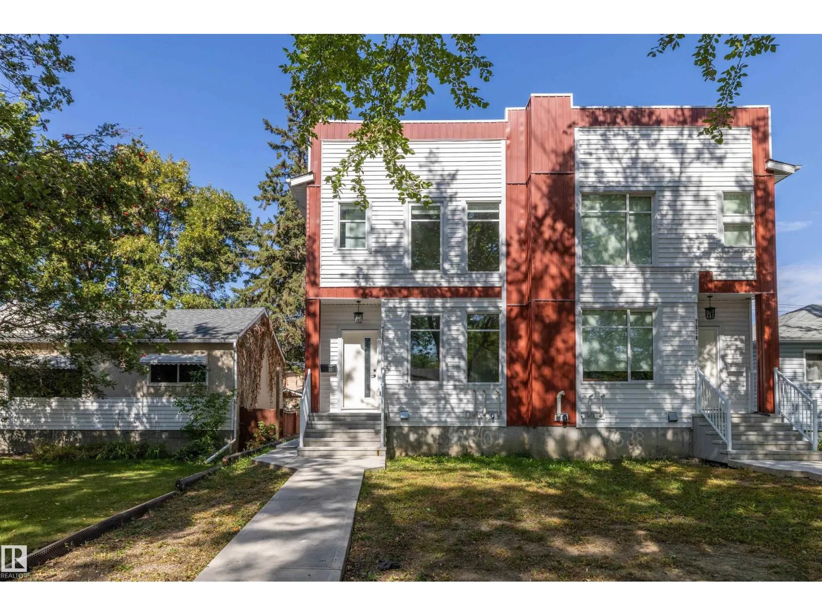 Duplex for rent: 7540 81 Av Nw, Edmonton, Alberta T6C 0V5