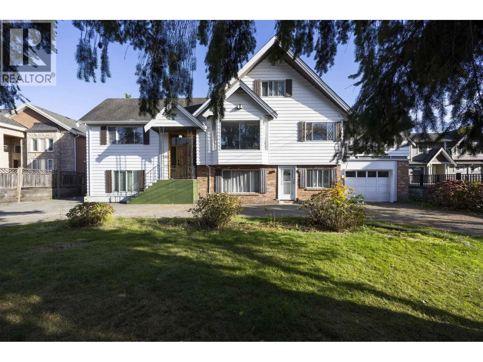 House for rent: 7540 No. 2 Road, Richmond, British Columbia V7C 3L9